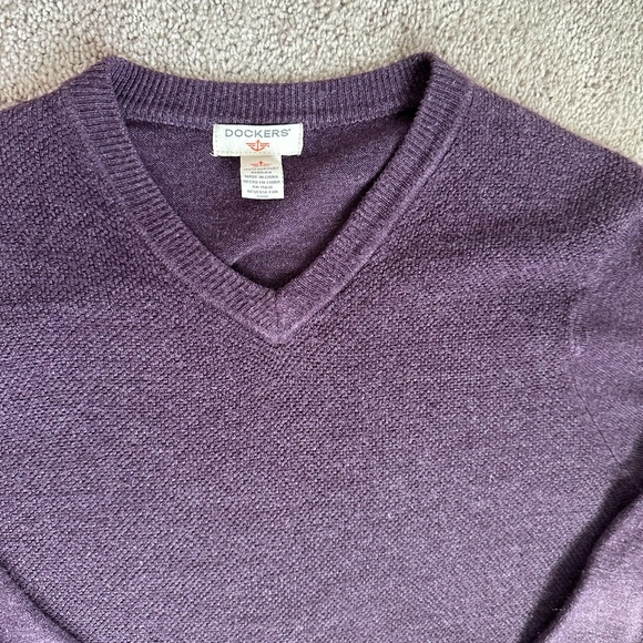 Dockers, purple, v neck sweater, size medium - Picture 2 of 6